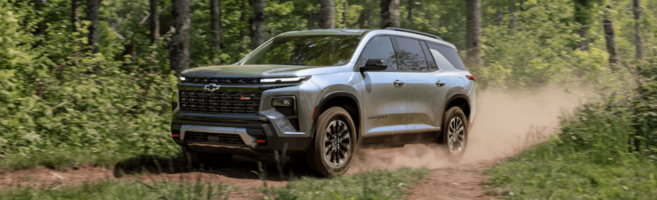 Can Adults and Luggage Share a 2027 Traverse LT on Road Trips?